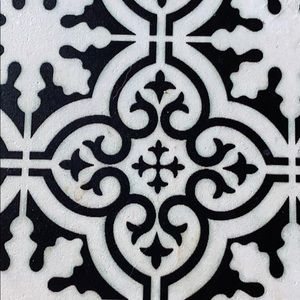 Meet your Posher, Dennis